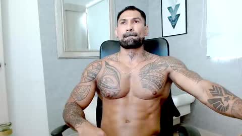 Snapshot of rogers_p chatting on 6, 10, 2025 Rogers online show from 6, 10, 2025