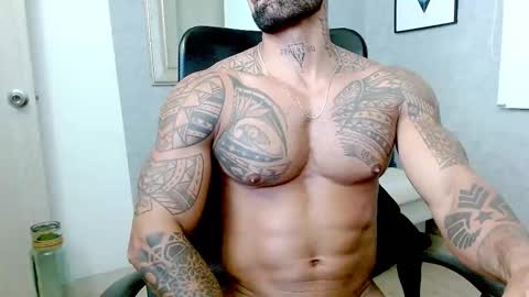 Snapshot of rogers_p chatting on 13, 10, 2025 Rogers online show from 13, 10, 2025