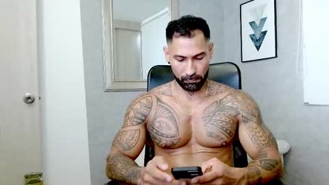 Snapshot of rogers_p chatting on 23, 10, 2025 Rogers online show from 23, 10, 2025