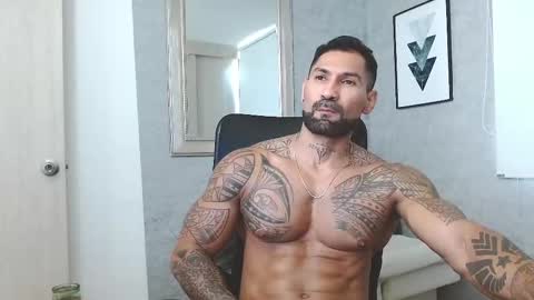 Snapshot of rogers_p chatting on 31, 10, 2025 Rogers online show from 31, 10, 2025