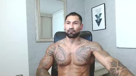 Snapshot of rogers_p chatting on 2, 12, 2025 Rogers online show from 2, 12, 2025