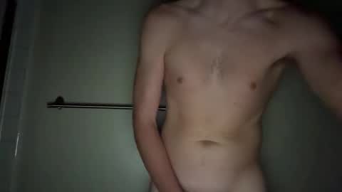 Snapshot of rojo567890 chatting on 12, 11, 2025 robbie online show from 12, 11, 2025
