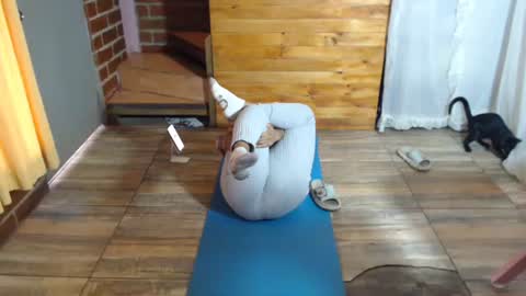 Snapshot of rokyhilary chatting on 16, 3, 2026 jesabel online show from 16, 3, 2026