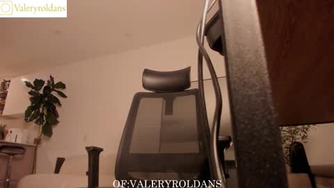 Snapshot of roldansvalery chatting on 17, 1, 2026 Valery Roldans online show from 17, 1, 2026