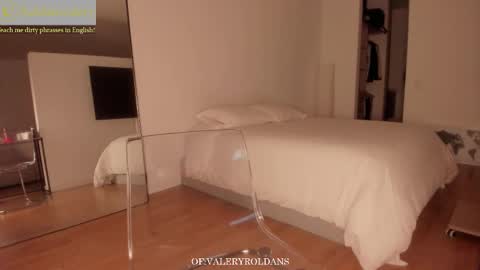 Snapshot of roldansvalery chatting on 27, 3, 2026 Valery Roldans online show from 27, 3, 2026