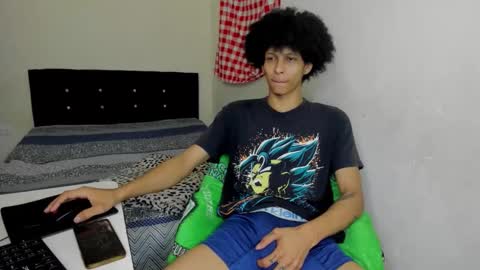 Snapshot of rolling_05 chatting on 1, 11, 2025 rolling_05 online show from 1, 11, 2025