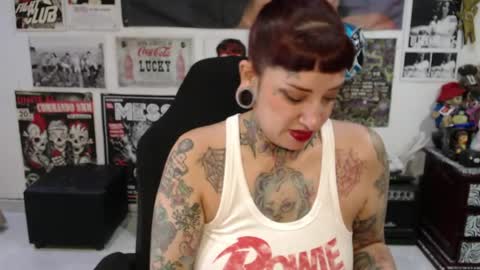 Snapshot of rollyderolandia666 chatting on 4, 5, 2026 Rolly online show from 4, 5, 2026