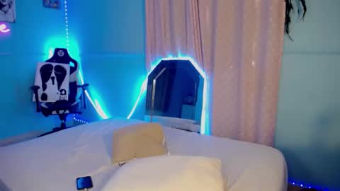 Snapshot of romalix chatting on 17, 9, 2025 charlotte online show from 17, 9, 2025