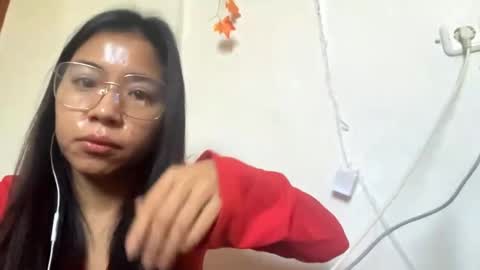 Snapshot of romamisrahi chatting on 27, 4, 2026 Bella online show from 27, 4, 2026