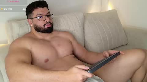 Roman Lux online show from 5, 12, 2025