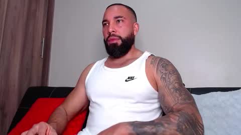 Snapshot of roman_muscle_ chatting on 27, 10, 2025 Roman online show from 27, 10, 2025