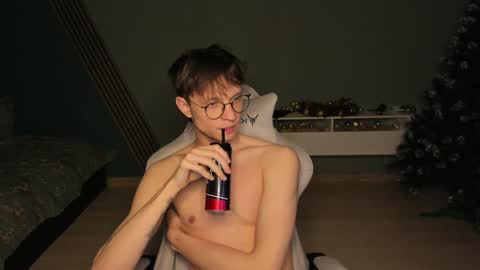 Snapshot of romeo_mercy chatting on 6, 1, 2025 Romeo online show from 6, 1, 2025