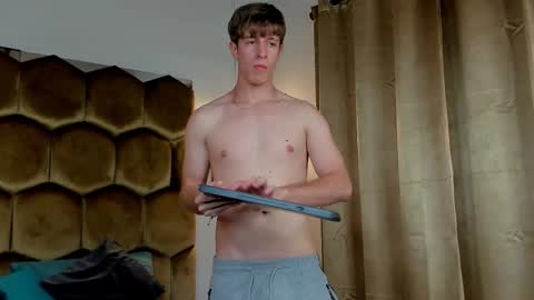 Snapshot of romeo_ricci1 chatting on 5, 2, 2026 Romeo Ricci online show from 5, 2, 2026