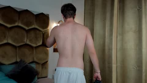 Snapshot of romeo_ricci1 chatting on 6, 2, 2026 Romeo Ricci online show from 6, 2, 2026