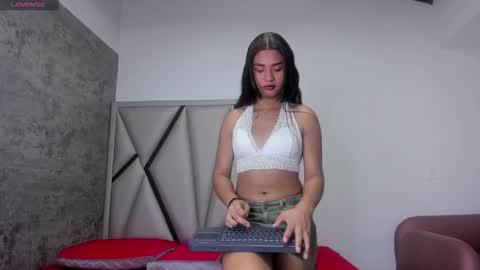 romie_rouse0 online show from 5, 12, 2025