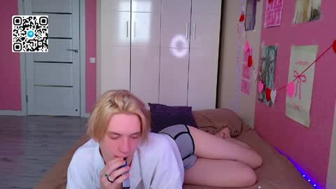 Snapshot of ron_vilss chatting on 18, 4, 2026 Ron online show from 18, 4, 2026
