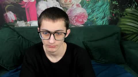 Snapshot of ronbevs chatting on 11, 4, 2026 ronbevs online show from 11, 4, 2026