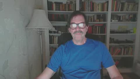 Snapshot of ronger69big chatting on 10, 1, 2025 RodgerDodger online show from 10, 1, 2025
