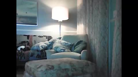 Snapshot of ronvlv chatting on 5, 10, 2025 ronvlv online show from 5, 10, 2025