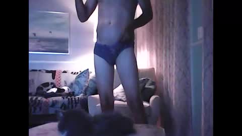 Snapshot of ronvlv chatting on 6, 10, 2025 ronvlv online show from 6, 10, 2025