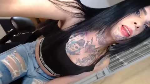 herreraisa offical online show from 30, 10, 2025