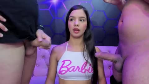 Snapshot of room_kitty chatting on 27, 1, 2025 MIA AND PAUL online show from 27, 1, 2025