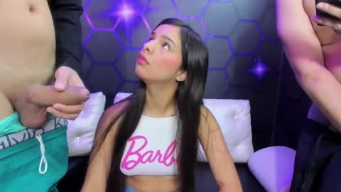 Snapshot of room_kitty chatting on 24, 2, 2025 MIA AND PAUL online show from 24, 2, 2025