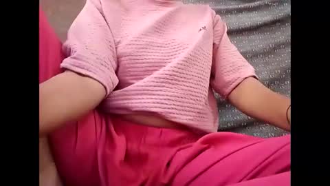 Snapshot of roop_sexy642 chatting on 5, 4, 2026 roop_sexy642 online show from 5, 4, 2026