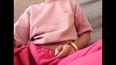 Snapshot of roop_sexy642 chatting on 6, 4, 2026 roop_sexy642 online show from 6, 4, 2026