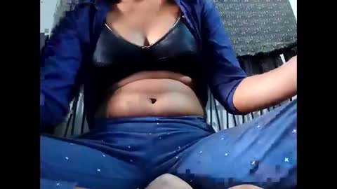 Snapshot of roop_sexy642 chatting on 21, 4, 2026 roop_sexy642 online show from 21, 4, 2026