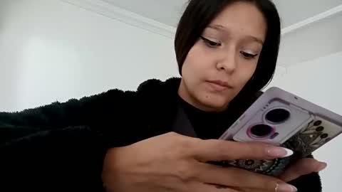 Snapshot of rooxxyy_ chatting on 20, 9, 2025    online show from 20, 9, 2025
