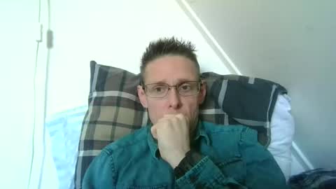 Snapshot of rororober chatting on 19, 4, 2026 rororober online show from 19, 4, 2026