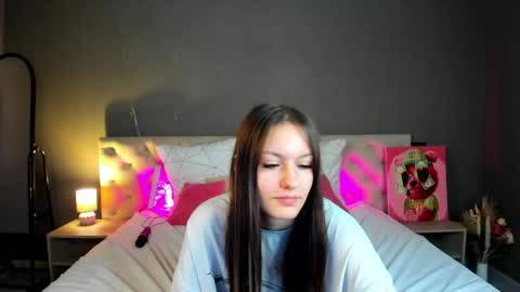 Snapshot of rosa_vaughn chatting on 20, 5, 2026 Viola online show from 20, 5, 2026