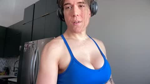 Snapshot of rosaliecaine chatting on 19, 4, 2026 Rosalie Caine online show from 19, 4, 2026