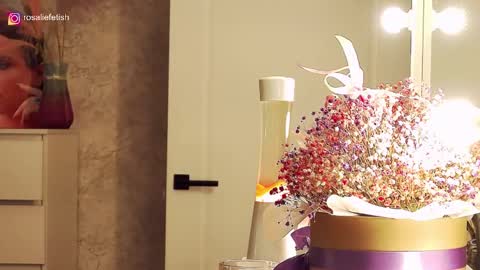 Rosalie online show from 14, 12, 2025