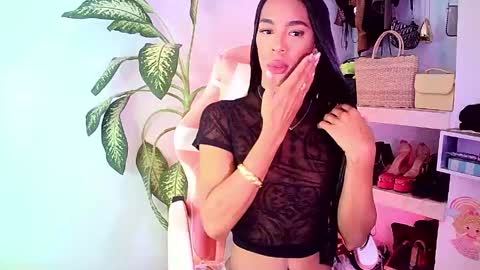 Snapshot of rosalindasexy chatting on 3, 5, 2026 Rosalinda online show from 3, 5, 2026