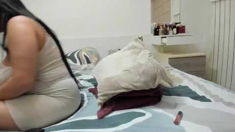 Snapshot of rosasweet02 chatting on 16, 4, 2026 Rosa online show from 16, 4, 2026