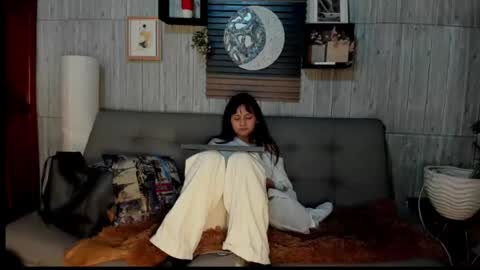 Snapshot of rose_077 chatting on 1, 7, 2026 Rose online show from 1, 7, 2026