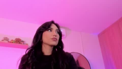 Snapshot of rose__saenz chatting on 15, 11, 2025 Rose Saenz online show from 15, 11, 2025