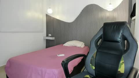 Snapshot of rose_bluet chatting on 25, 4, 2026 Rose online show from 25, 4, 2026