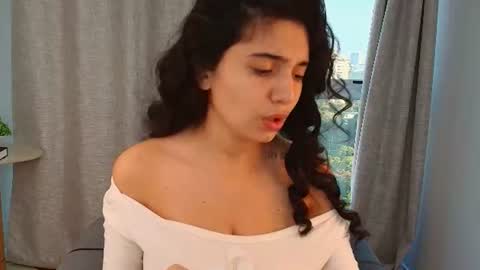 Snapshot of rose_desiree chatting on 10, 6, 2026 Rose online show from 10, 6, 2026