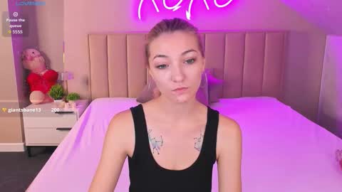 Snapshot of rose_dixon chatting on 15, 12, 2025 Kimberlly online show from 15, 12, 2025