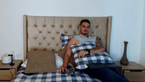 Rose And Dom online show from 7, 11, 2025