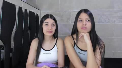Snapshot of roseandmiah chatting on 17, 2, 2025 Rose y Miah online show from 17, 2, 2025