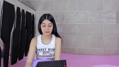 Snapshot of roseandmiah chatting on 18, 2, 2025 Rose y Miah online show from 18, 2, 2025