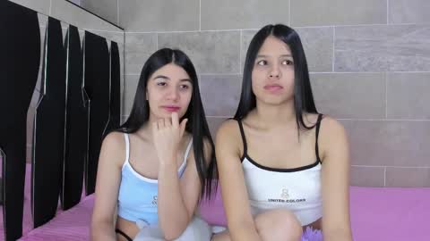 Snapshot of roseandmiah chatting on 9, 3, 2025 Rose y Miah online show from 9, 3, 2025