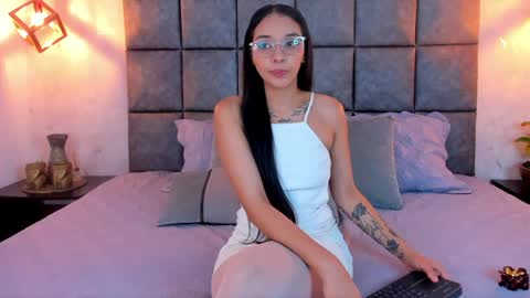Snapshot of roseaurora chatting on 29, 4, 2026 roseaurora online show from 29, 4, 2026