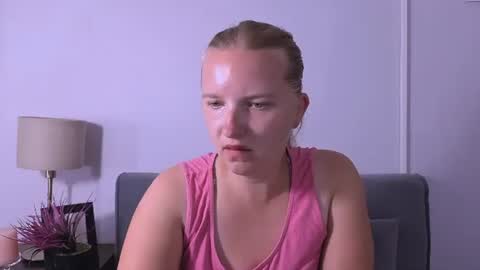 Snapshot of rosehypnotic chatting on 29, 6, 2026 Rose online show from 29, 6, 2026