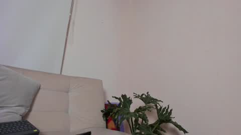 Lyla OF roselinedior online show from 4, 1, 2025