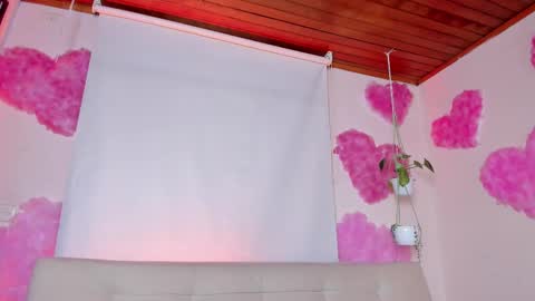 Lyla OF roselinedior online show from 22, 2, 2025